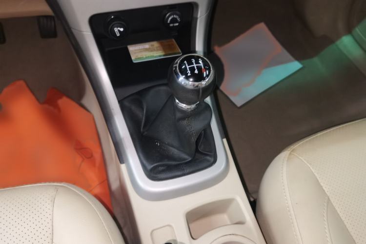 Used BYD F3 2014 1.5L Manual Luxury Model Gear Lever