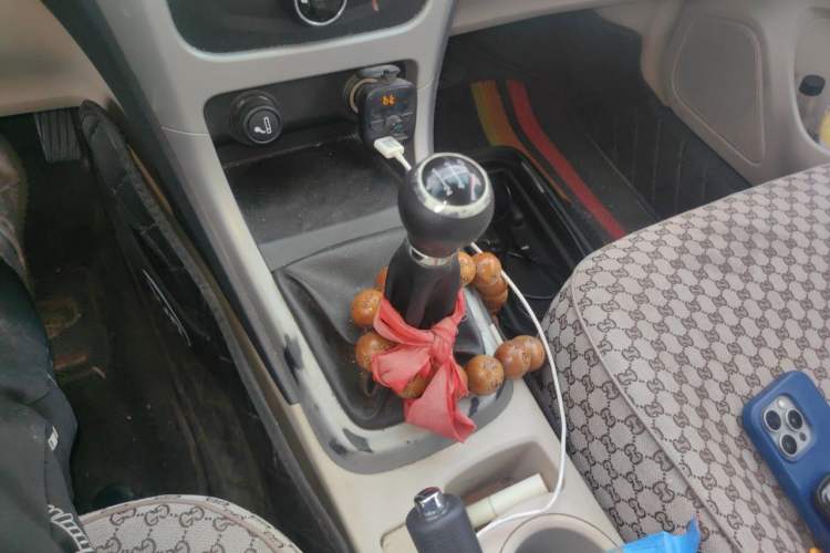 Used BYD F3 2014 1.5L Manual Comfort Model Gear Lever