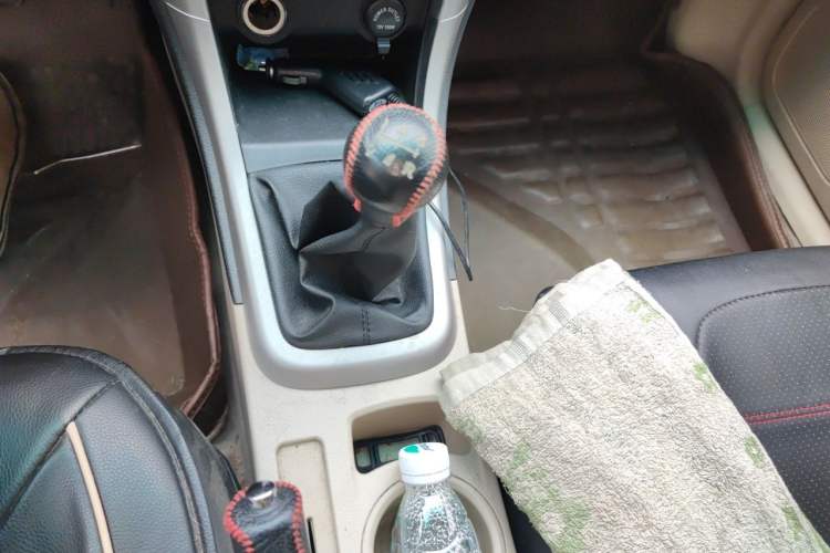 Used BYD F3 2014 1.5L Manual Luxury Model Gear Lever