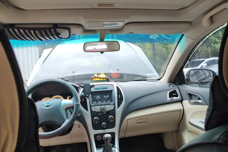 Used BYD F3 2014 1.5L Manual Luxury Model Headliner