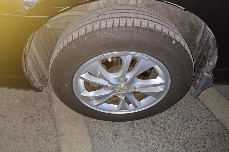 Used BYD F3 2014 1.5L Manual Luxury Model Left Front Wheel Hub