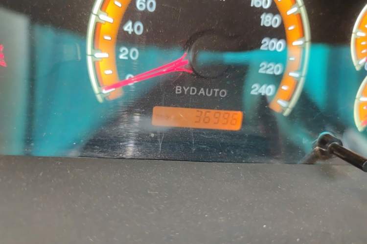 Used BYD F3 2014 1.5L Manual Luxury Model Odometer Close Up