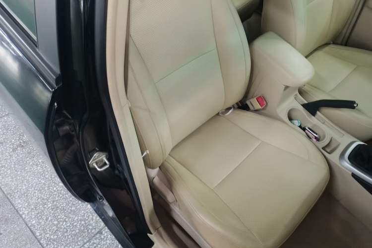 Used BYD F3 2014 1.5L Manual Luxury Model Right Front Seat