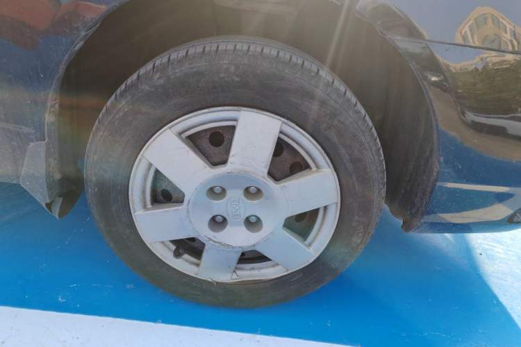 Used BYD F3 2014 1.5L Manual Comfort Model Right Front Wheel Hub