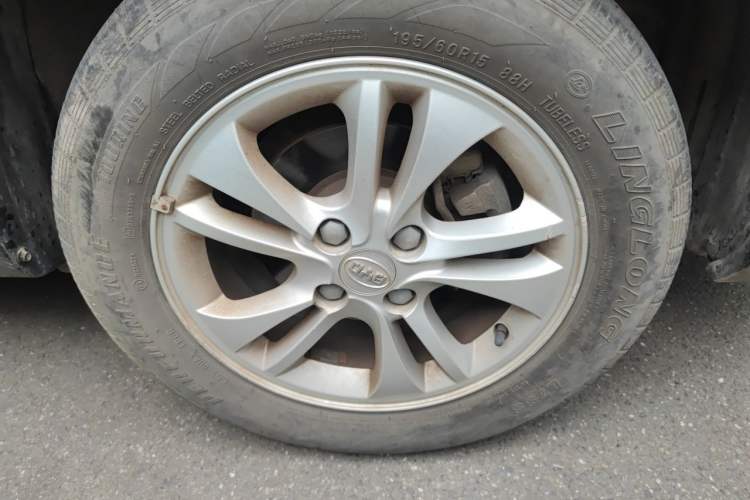 Used BYD F3 2014 1.5L Manual Luxury Model Right Front Wheel Hub