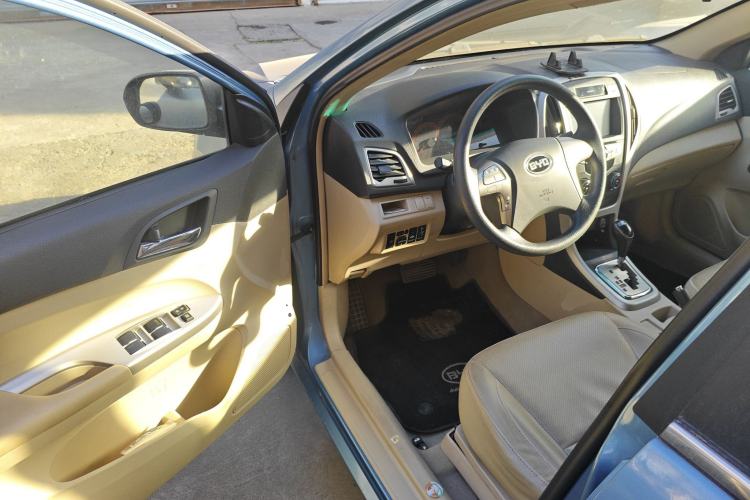 Used BYD F3 2014 1.5L Automatic Prestige Edition Driver Seat