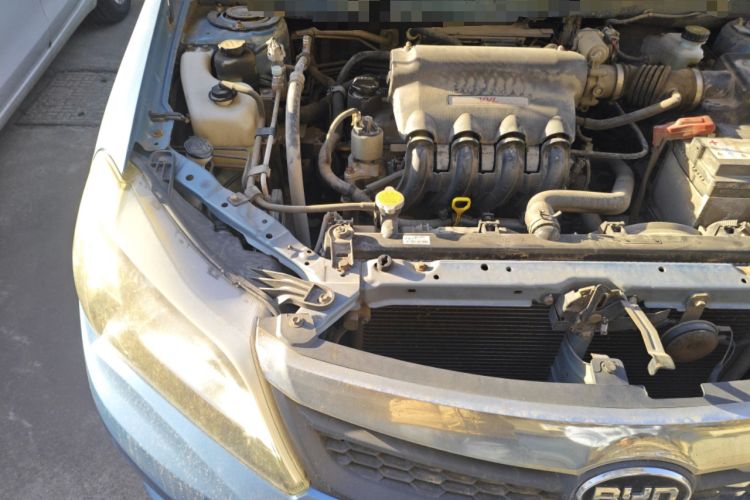 Used BYD F3 2014 1.5L Automatic Prestige Edition Engine Bay Right