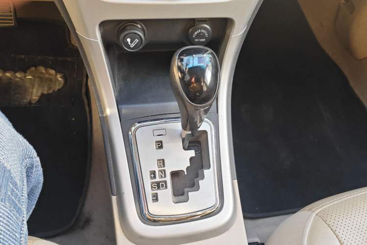 Used BYD F3 2014 1.5L Automatic Prestige Edition Gear Lever