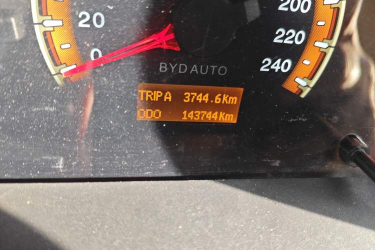 Used BYD F3 2014 1.5L Automatic Prestige Edition Odometer Close Up