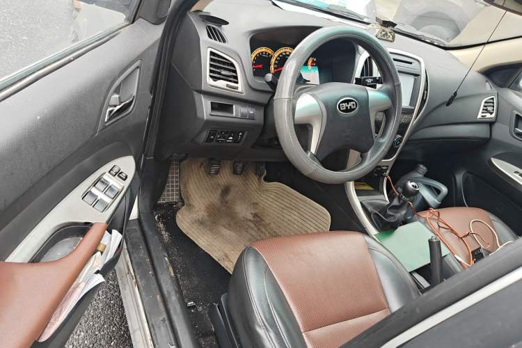 Used BYD F3 2014 1.5L Manual Luxury Model Driver Seat