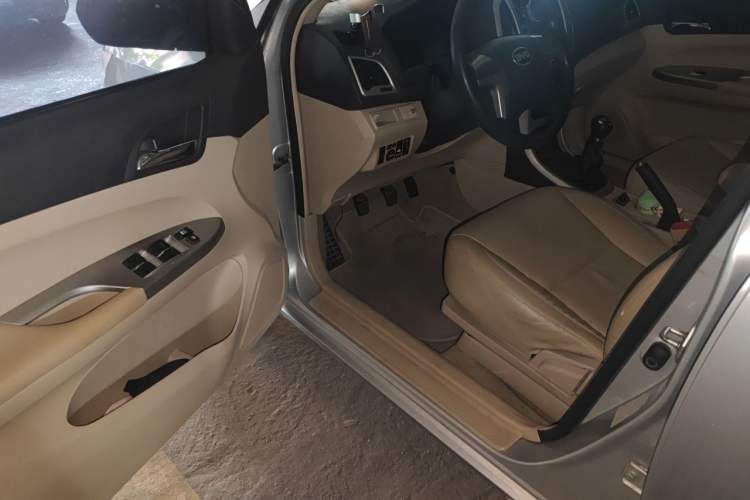 Used BYD F3 2014 1.5L Manual Luxury Model Driver Seat