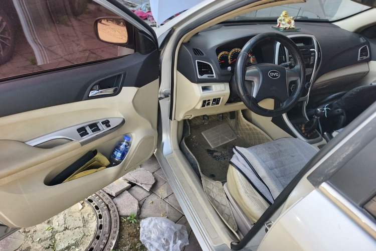 Used BYD F3 2014 1.5L Manual Luxury Model Driver Seat