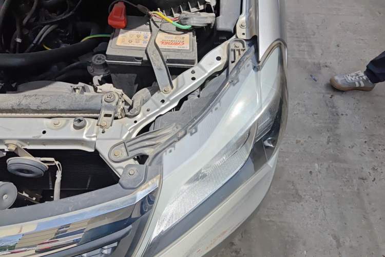 Used BYD F3 2014 1.5L Manual Luxury Model Engine Bay Left