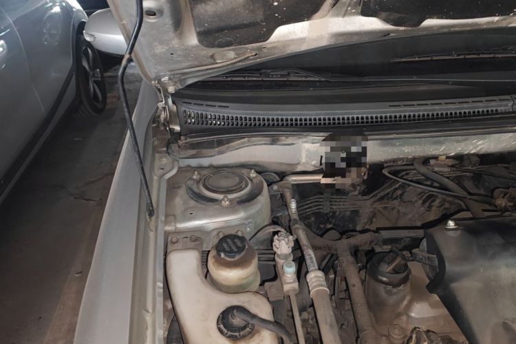 Used BYD F3 2014 1.5L Manual Luxury Model Engine Bay Right