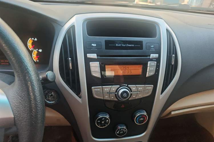 Used BYD F3 2014 1.5L Manual Luxury Model Audio And AC Panel