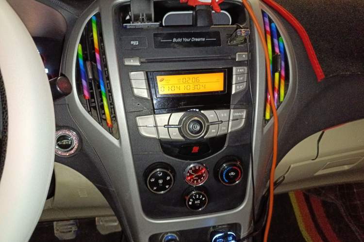 Used BYD F3 2014 1.5L Manual Luxury Model Audio And AC Panel