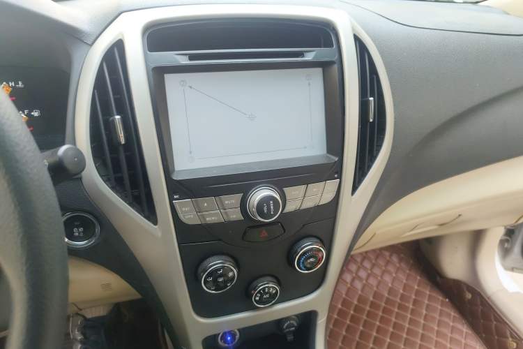 Used BYD F3 2014 1.5L Manual Luxury Model Audio And AC Panel