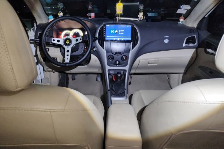 Used BYD F3 2014 1.5L Manual Luxury Model Center Console