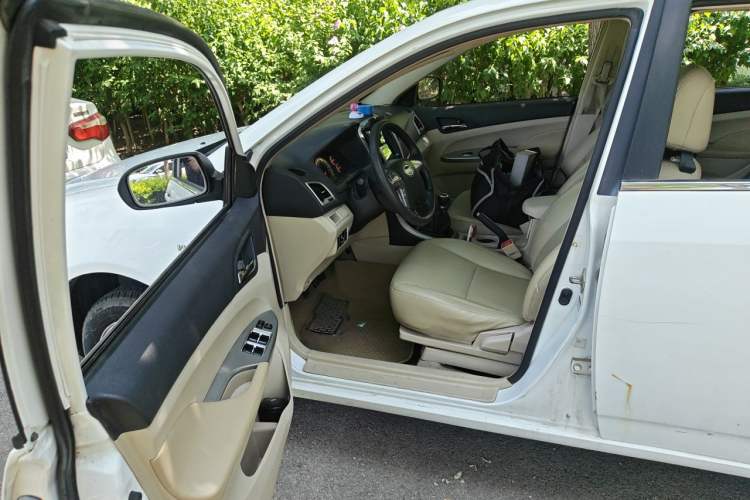 Used BYD F3 2014 1.5L Manual Luxury Model Driver Seat