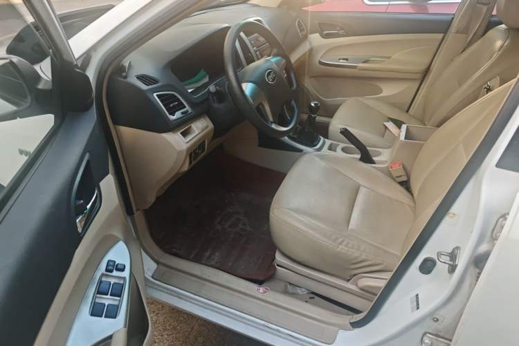 Used BYD F3 2014 1.5L Manual Luxury Model Driver Seat