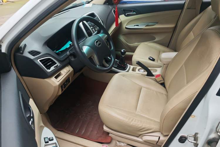 Used BYD F3 2014 1.5L Manual Luxury Model Driver Seat