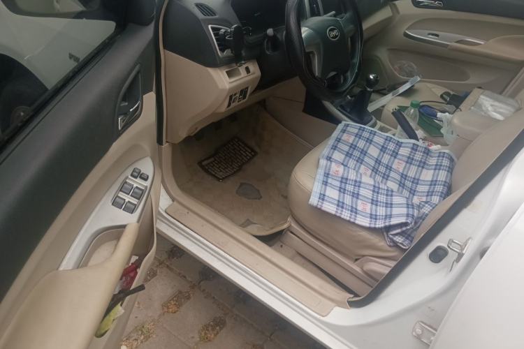 Used BYD F3 2014 1.5L Manual Luxury Model Driver Seat