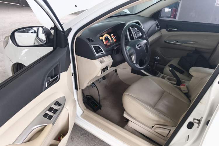 Used BYD F3 2014 1.5L Manual Luxury Model Driver Seat