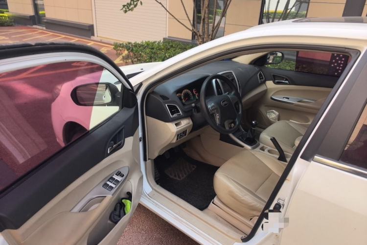 Used BYD F3 2014 1.5L Manual Luxury Model Driver Seat