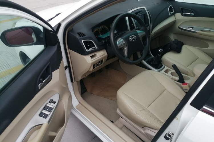 Used BYD F3 2014 1.5L Manual Luxury Model Driver Seat