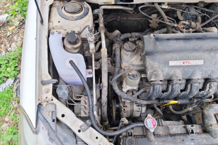 Used BYD F3 2014 1.5L Manual Luxury Model Engine Bay Right