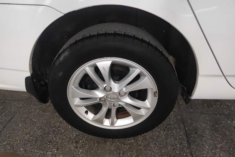 Used BYD F3 2014 1.5L Manual Luxury Model Exterior 3