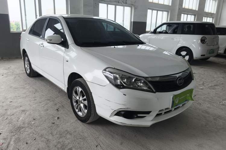 Used BYD F3 2014 1.5L Manual Luxury Model Front Right 45 Deg