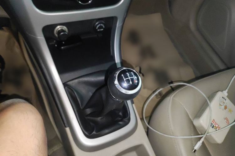 Used BYD F3 2014 1.5L Manual Luxury Model Gear Lever