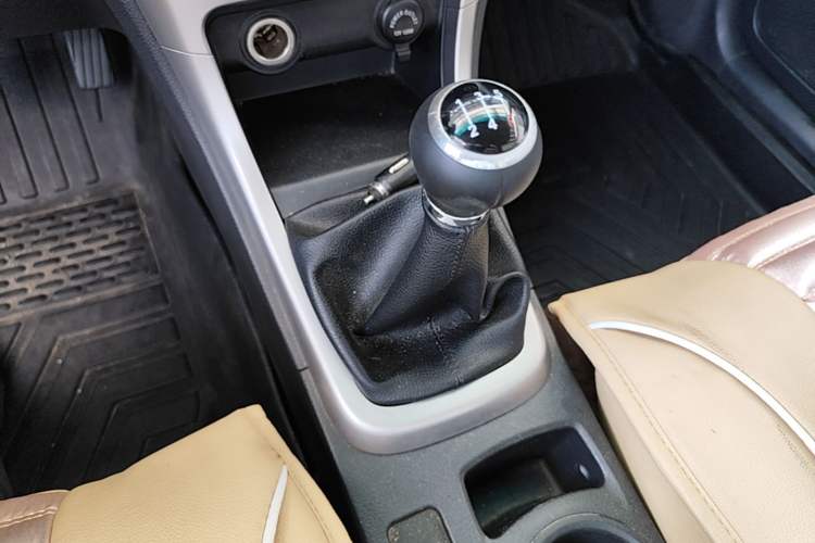 Used BYD F3 2014 1.5L Manual Luxury Model Gear Lever