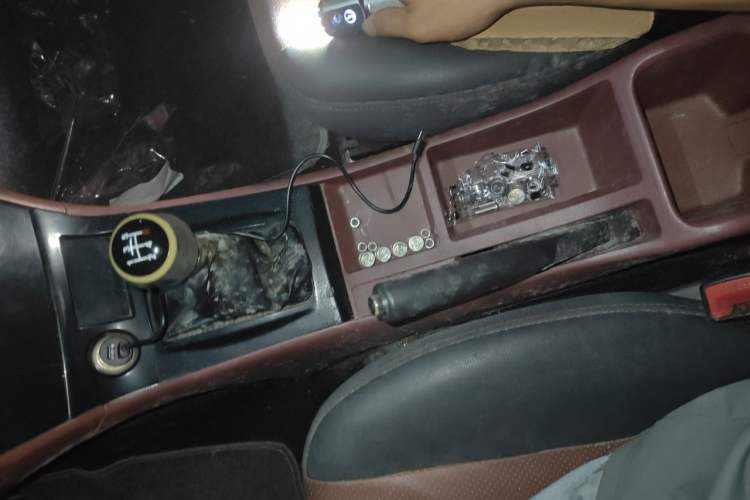 Used BYD F3 2014 1.5L Manual Comfort Model Gear Lever