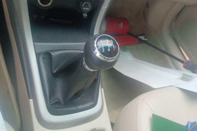 Used BYD F3 2014 1.5L Manual Luxury Model Gear Lever