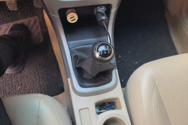 Used BYD F3 2014 1.5L Manual Luxury Model Gear Lever