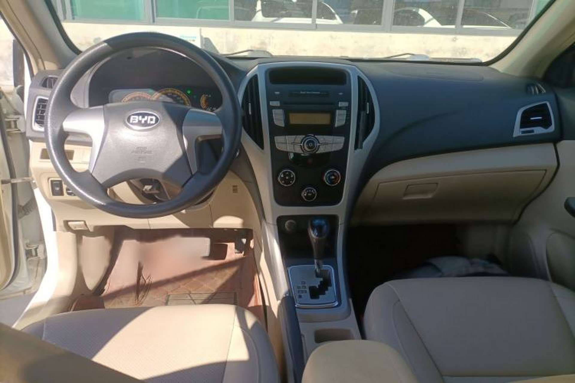 Used BYD F3 2014 1.5L Automatic Luxury Model Interior 2