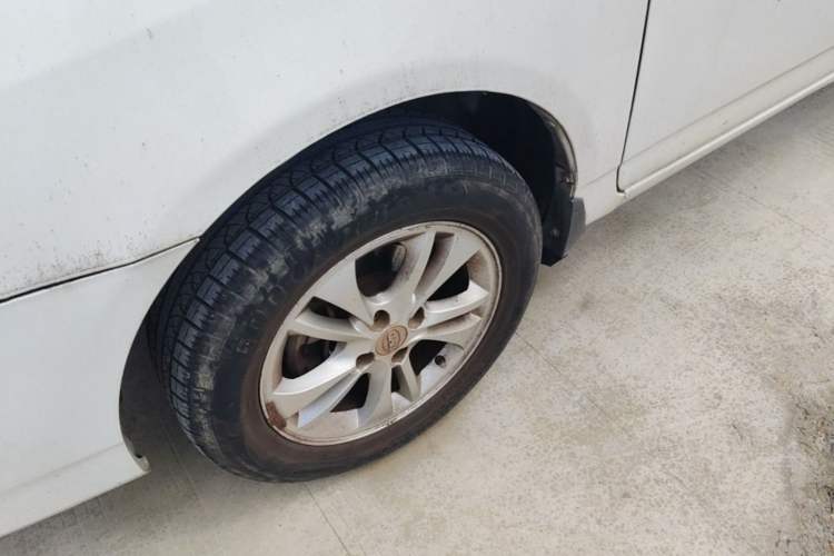 Used BYD F3 2014 1.5L Automatic Prestige Edition Left Front Wheel Hub