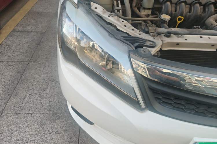 Used BYD F3 2014 1.5L Manual Luxury Model Right Front Headlight