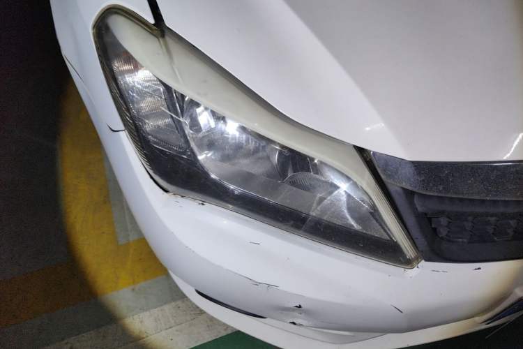 Used BYD F3 2014 1.5L Manual Luxury Model Right Front Headlight