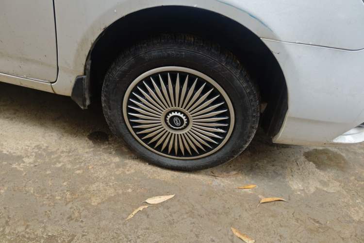 Used BYD F3 2014 1.5L Manual Comfort Model Right Front Wheel Hub