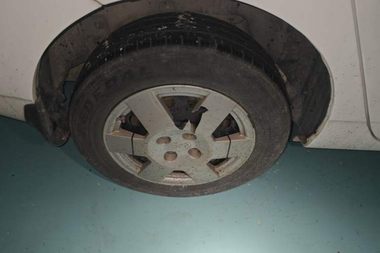 Used BYD F3 2014 1.5L Manual Comfort Model Right Front Wheel Hub