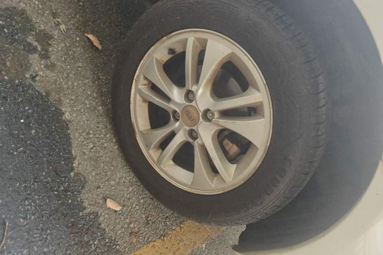 Used BYD F3 2014 1.5L Automatic Prestige Edition Right Front Wheel Hub