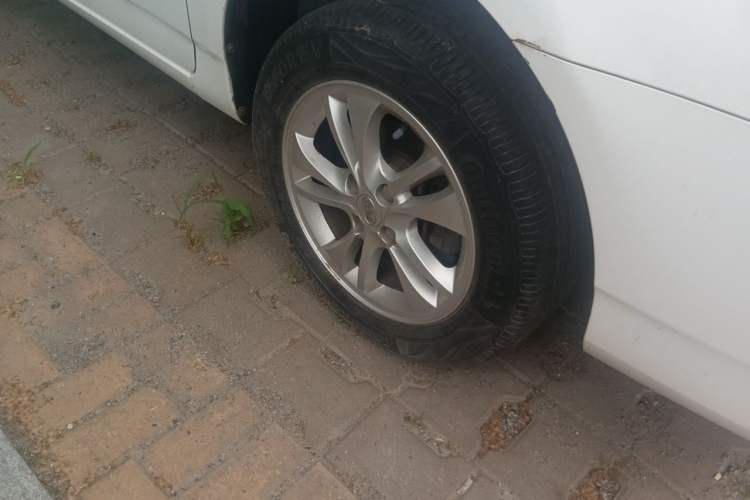 Used BYD F3 2014 1.5L Manual Luxury Model Right Front Wheel Hub