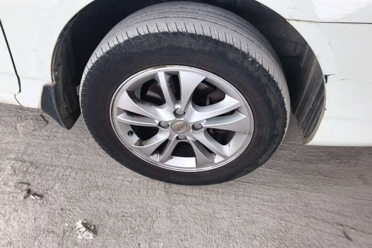 Used BYD F3 2014 1.5L Manual Luxury Model Right Front Wheel Hub