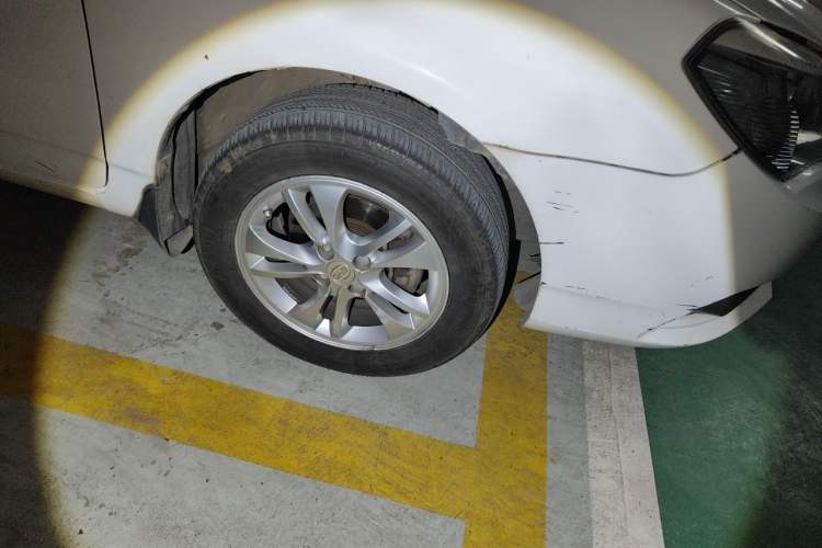 Used BYD F3 2014 1.5L Manual Luxury Model Right Front Wheel Hub