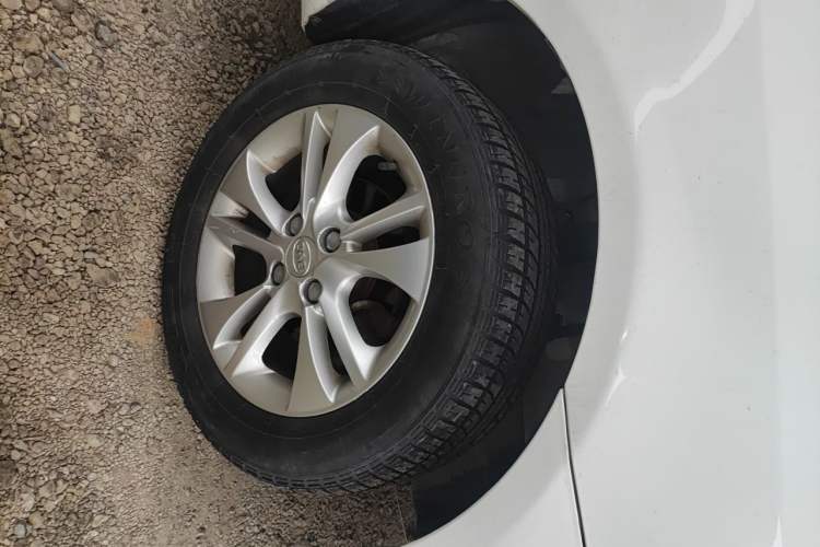 Used BYD F3 2014 1.5L Manual Comfort Model Right Front Wheel Hub