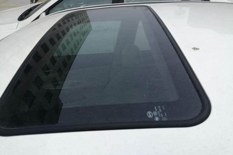 Used BYD F3 2014 1.5L Manual Luxury Model Roof