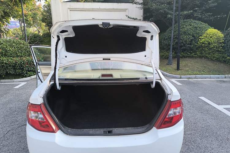 Used BYD F3 2014 1.5L Manual Luxury Model Trunk